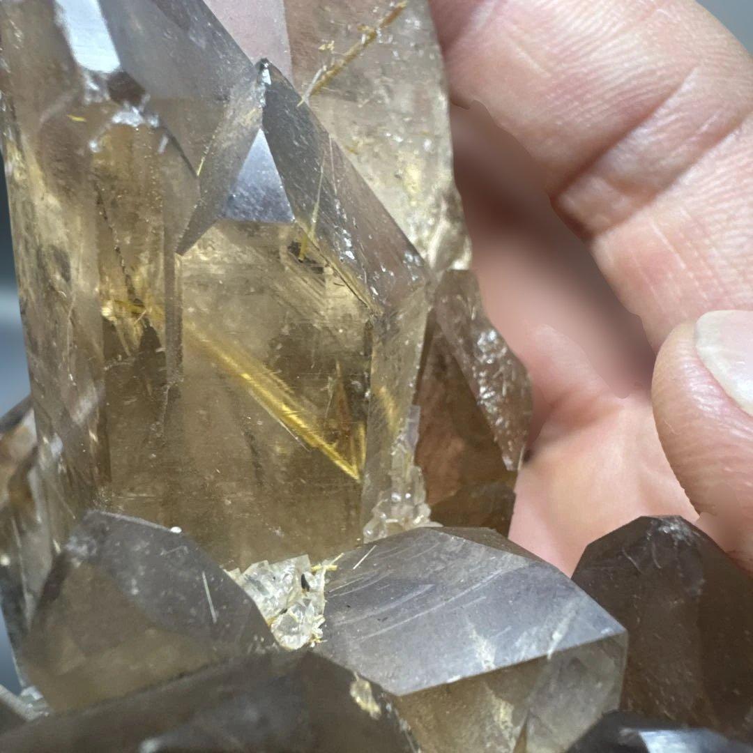 【極上品】希少　ゴールドルチルクォーツ クラスター 光台座付