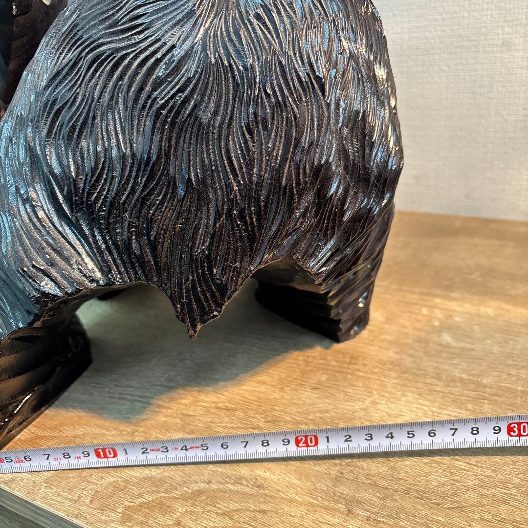 木製クマと魚の彫刻 約40cm