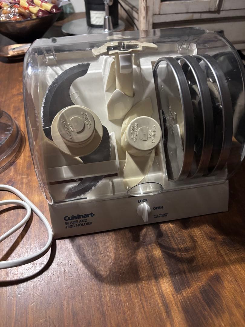 クイジナート フードプロセッサー DLC-８PLUS II 2.3L