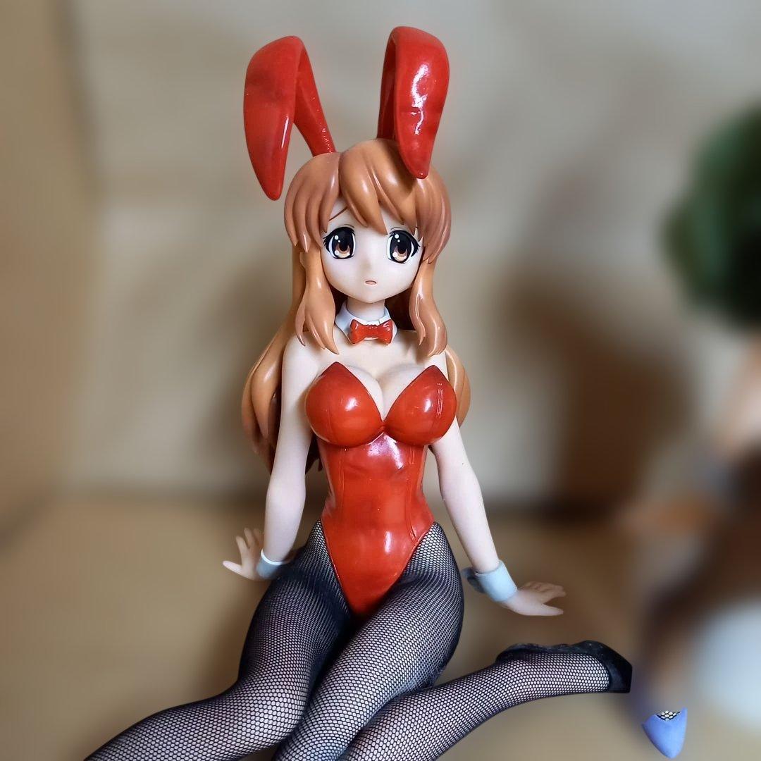 バニーフィギア