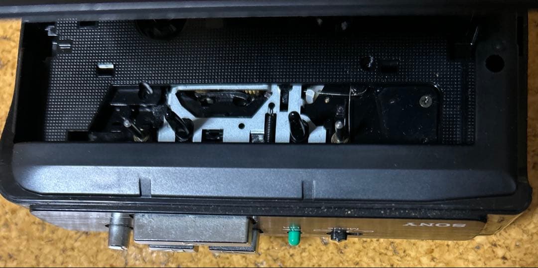 SONY WALKMAN カセットプレーヤー WM-B32　レトロ　ウォークマン