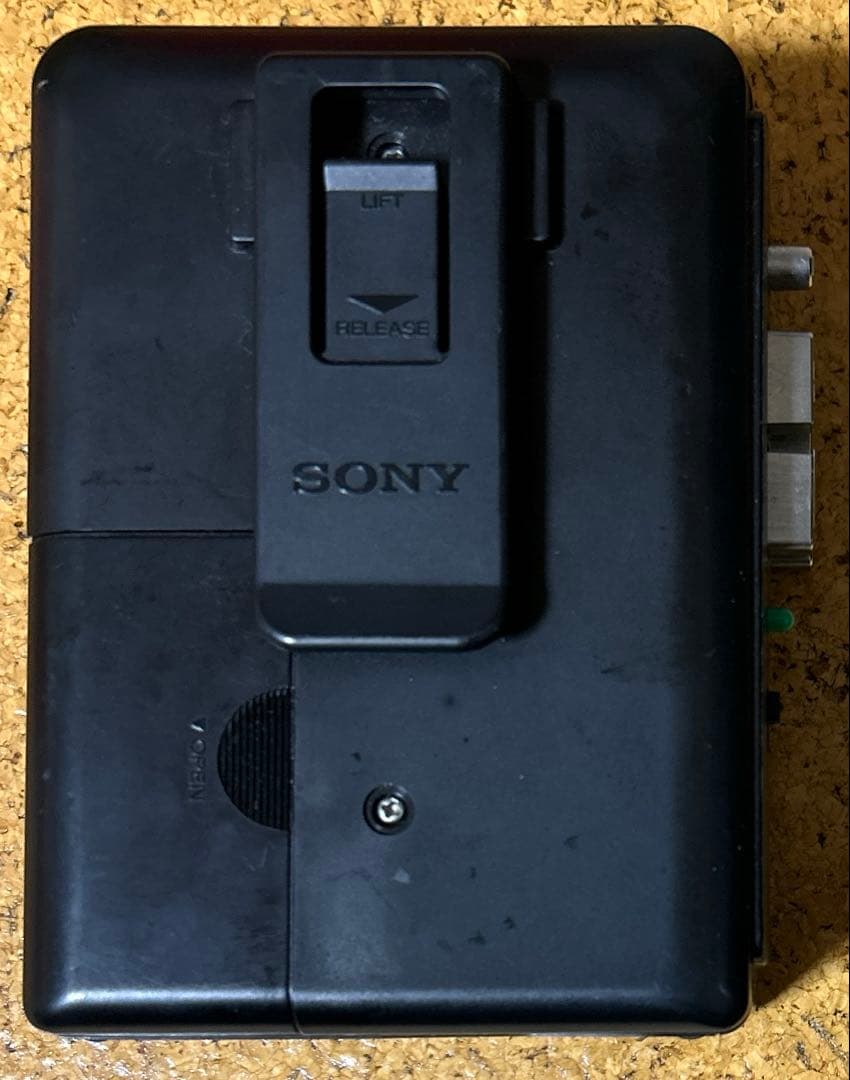 SONY WALKMAN カセットプレーヤー WM-B32　レトロ　ウォークマン