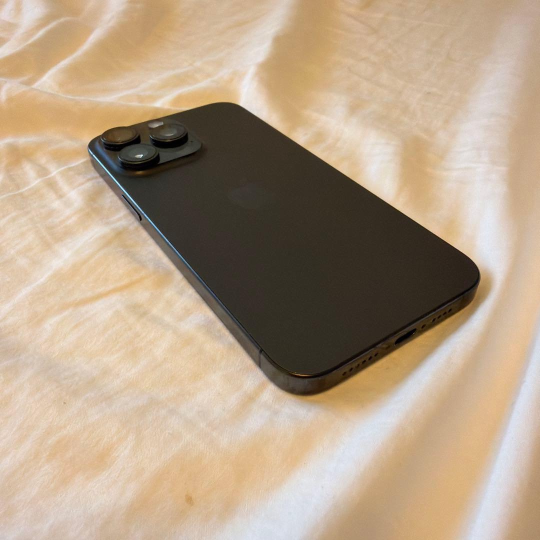 90% 美品 iPhone15 Pro Max ブラックチタニウム 256GB