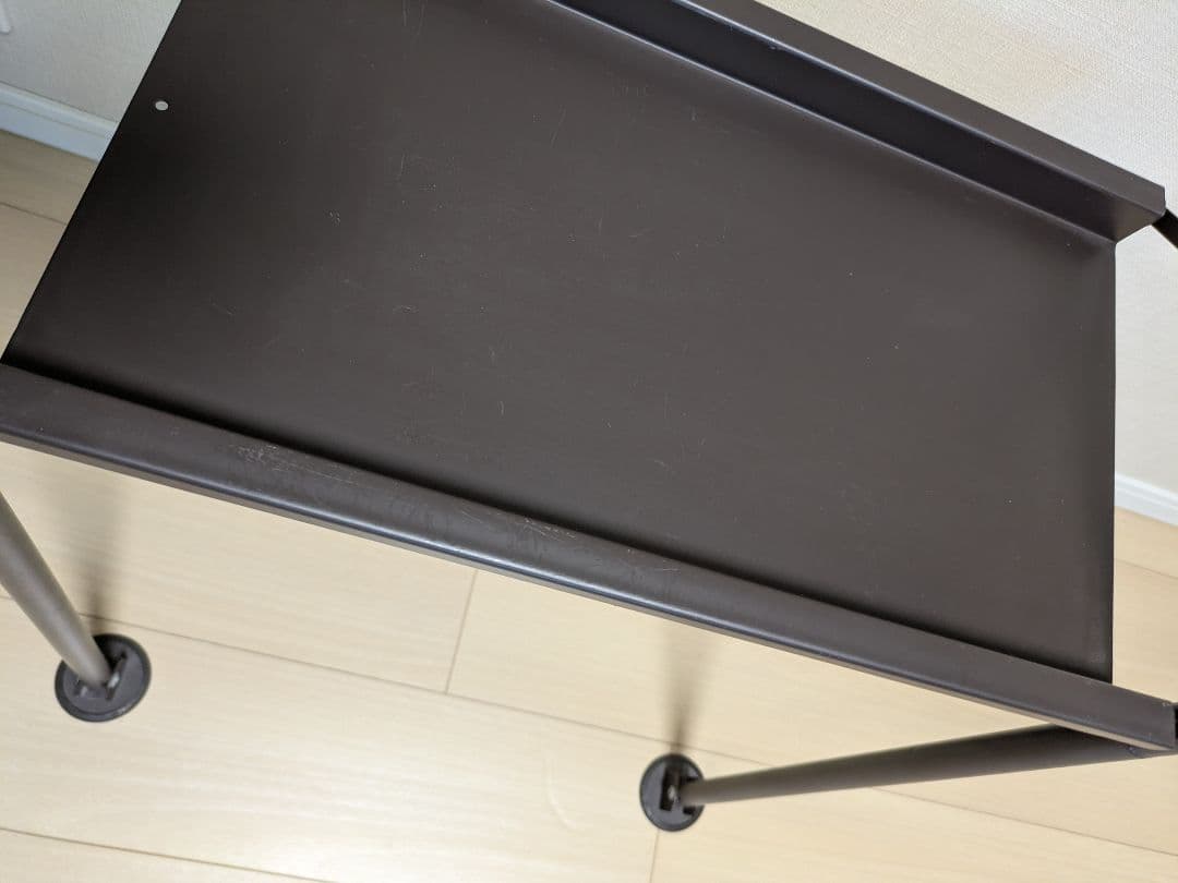 壁立て掛け式　ダークブラウン ハンガーラック 1段棚付き　シンプル　省スペース