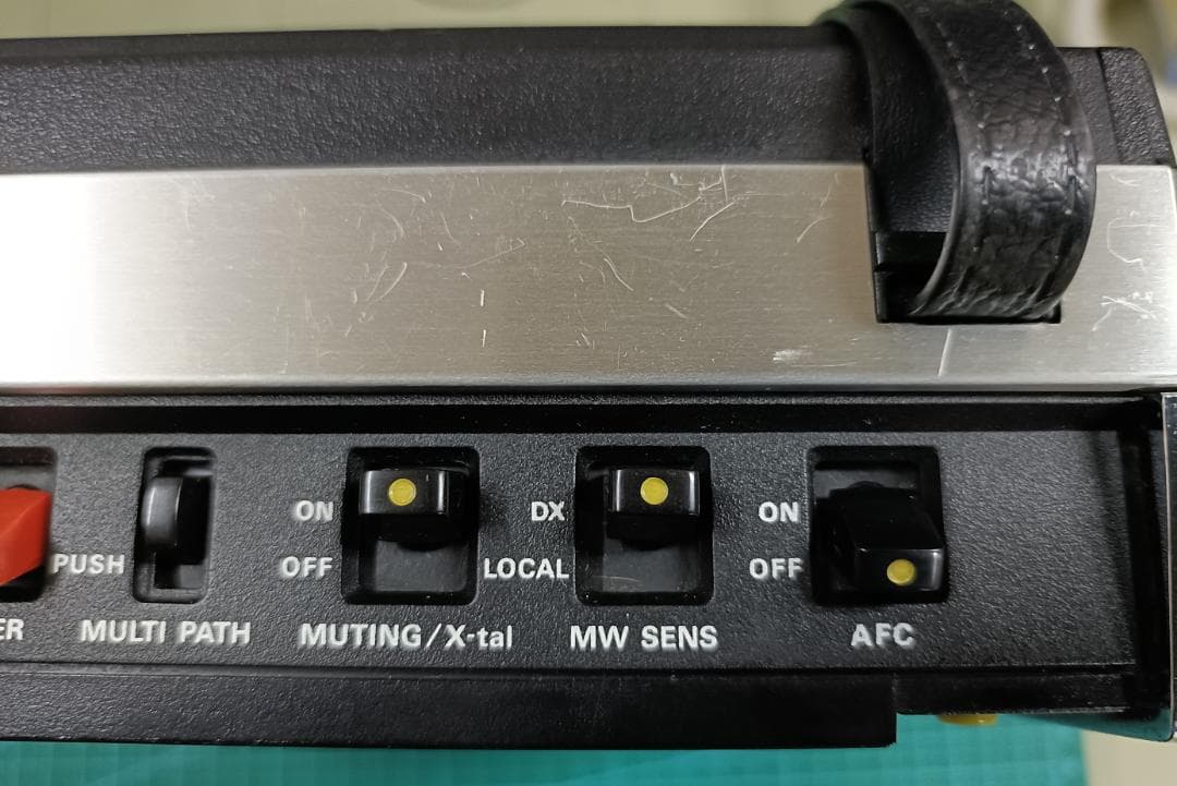 d*7様 SONY ICF-5600 スカイセンサー　ソニー　昭和レトロ