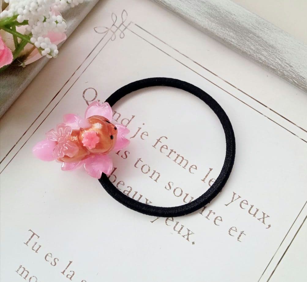 No.３５　桜のこぎつねちゃん　ヘアゴム　こぎつね　子ぎつね