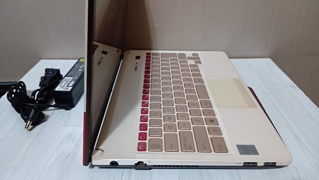 Fujitsu Floral Kiss 4世代i5 ②