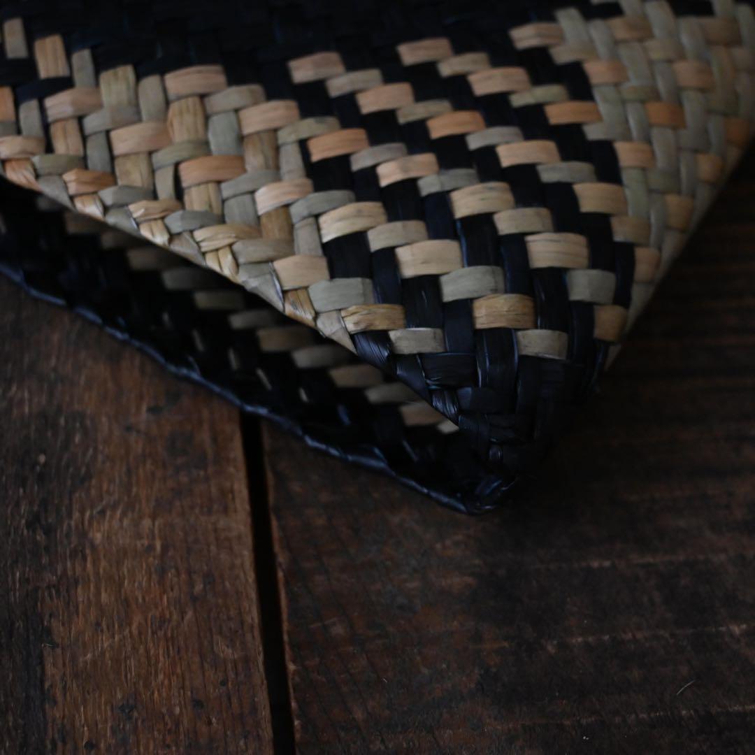 タイ製　カチュー　水草　クラッチ　カゴバッグ