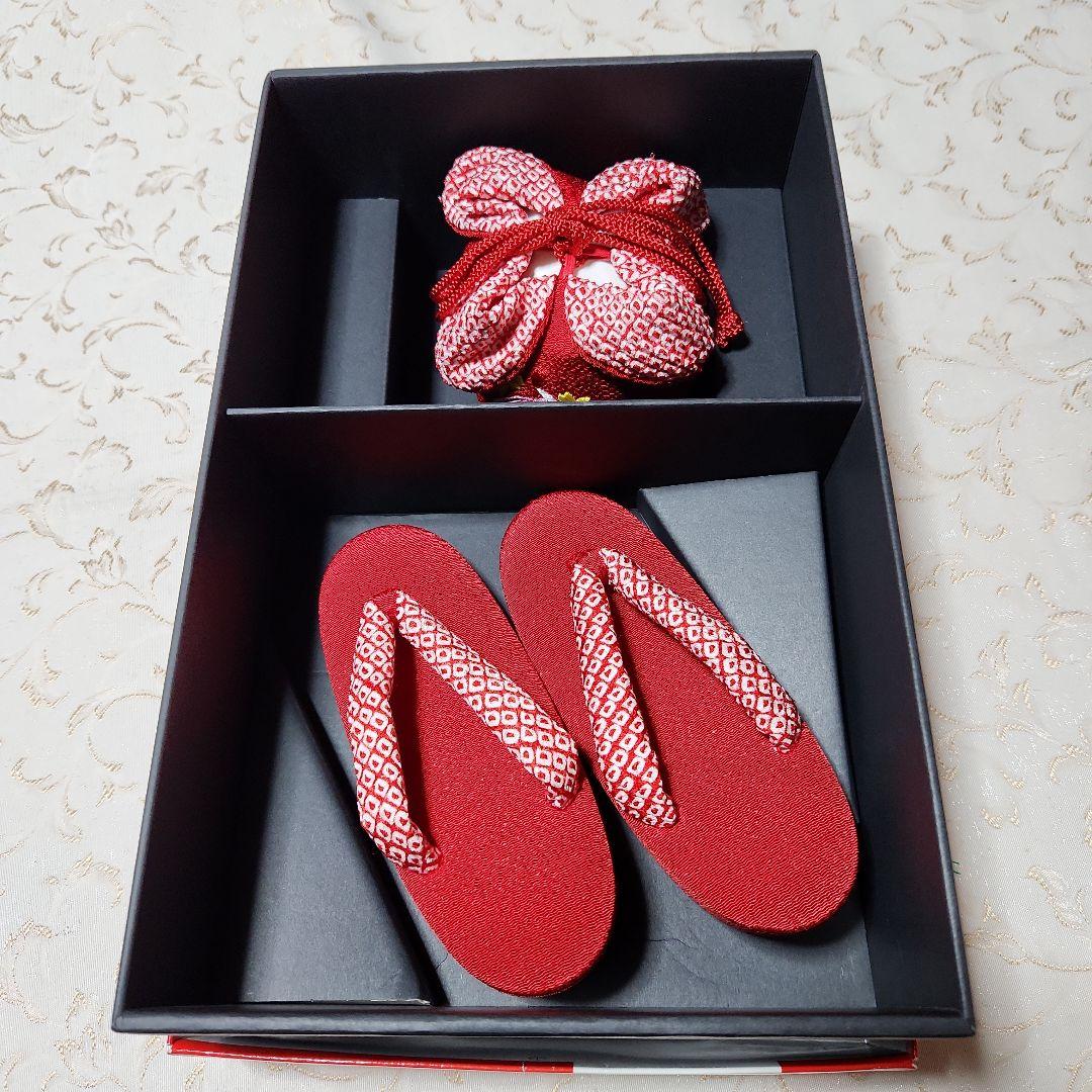 #697 ( 未使用品) 七五三  お正月  草履と巾着  18cm