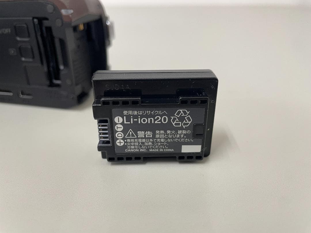 Canon ビデオカメラ IVISHFR52BR 光学32倍ズーム