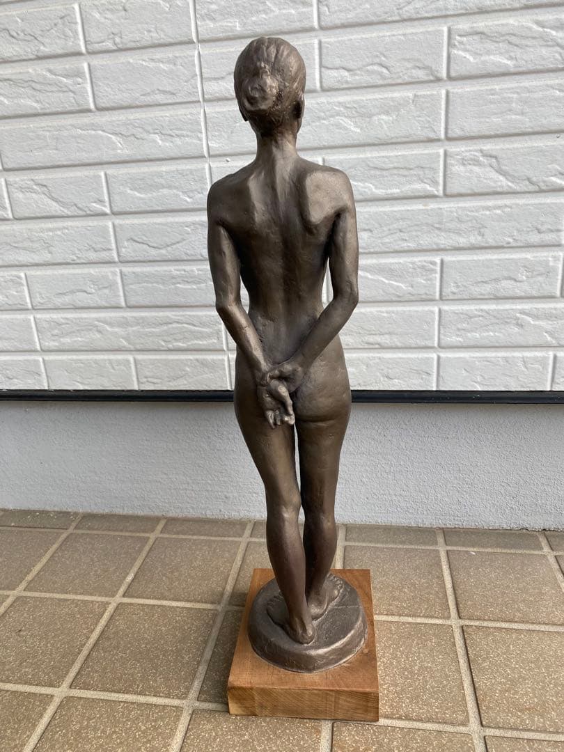 ブロンズ風女性裸体像 樹脂製で軽量 ハンドメイド 彫刻 美術品 高さ約48cm
