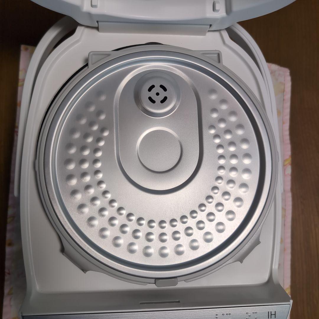 ●東芝 TOSHIBA IH ジャー炊飯器 5.5合炊き RC-10HW