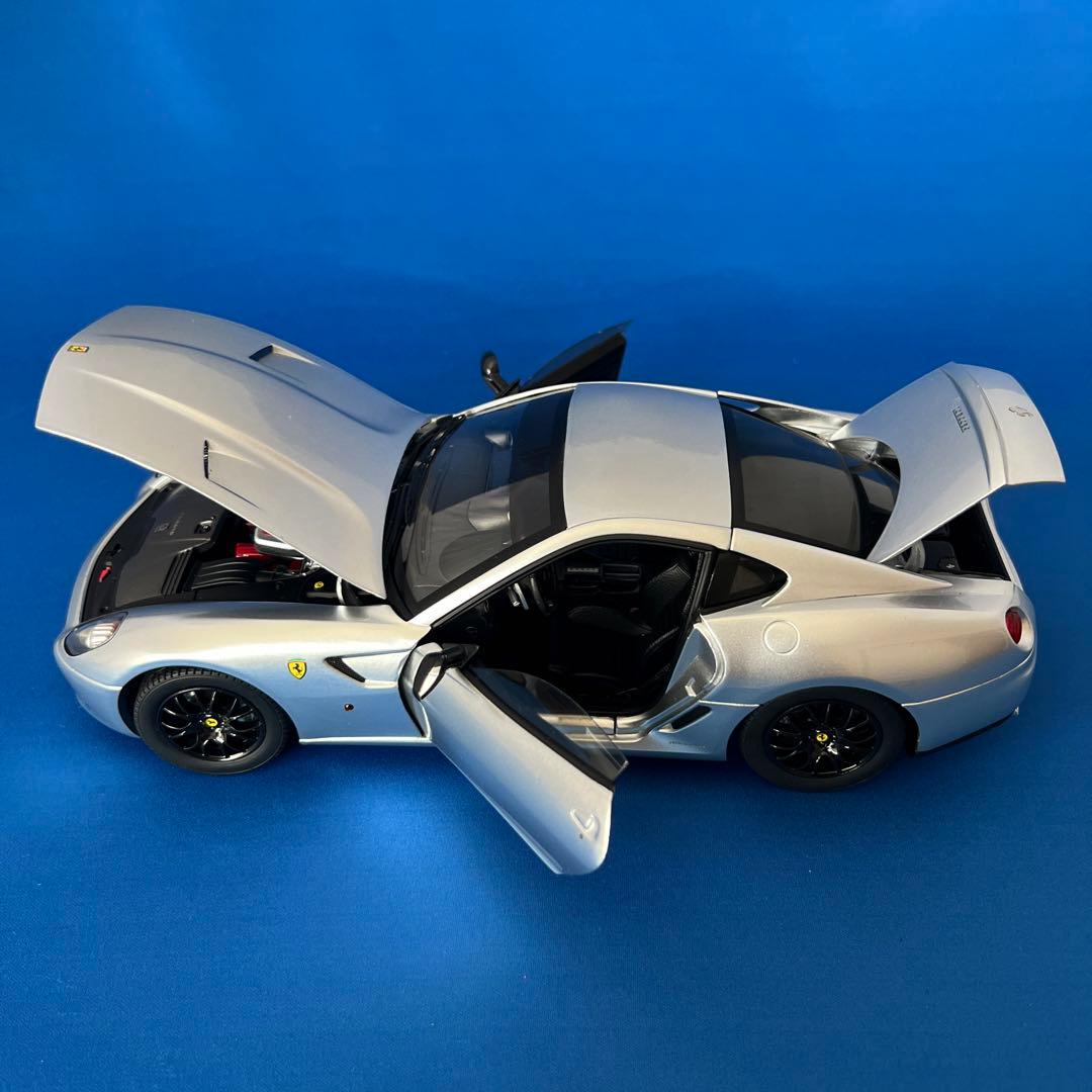 エリート　1/18 フェラーリ599 GTB フィオラノ　ALUMINUM