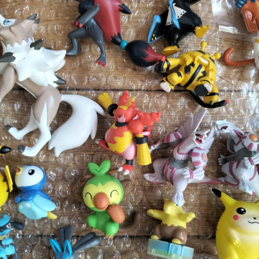 ポケモン　ミニフィギュア
