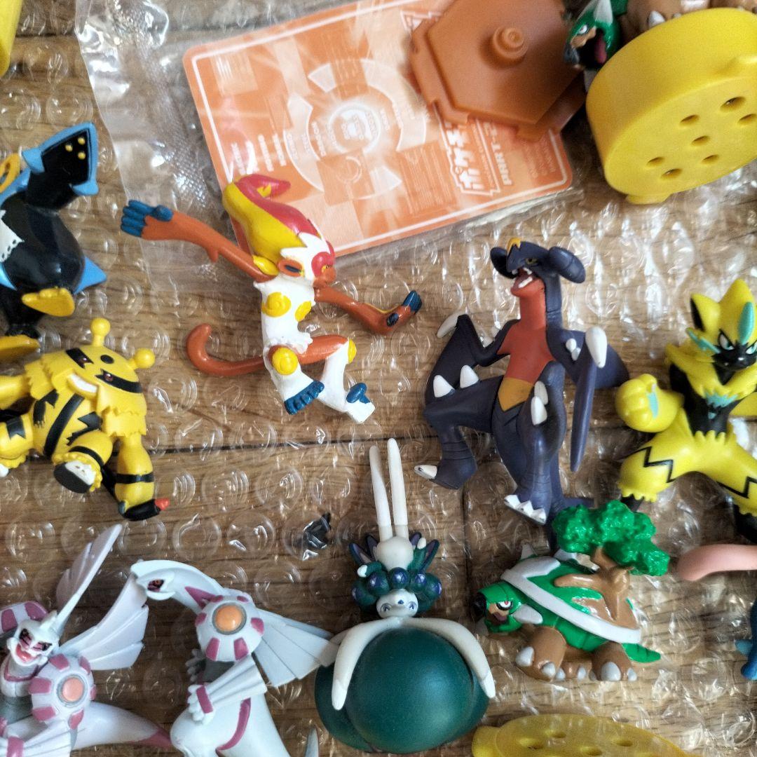 ポケモン　ミニフィギュア
