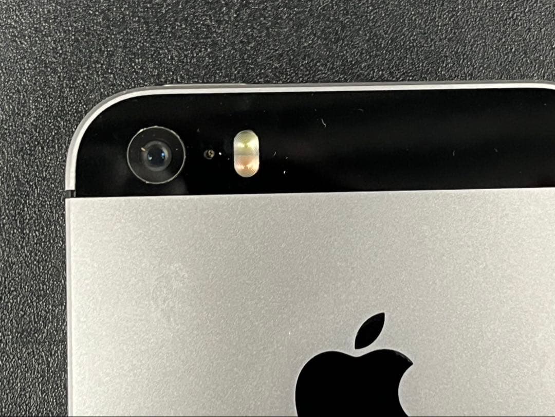 ◇iPhone SE MP822J/A 32GB バッテリー最大容量83%