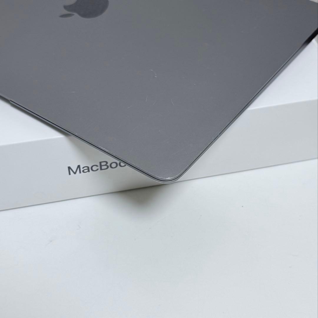 MacBook Air M1 13インチ　16GB 256GB