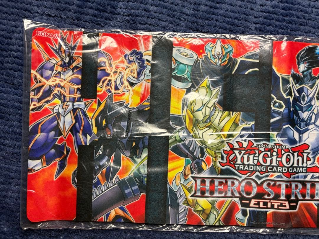 遊戯王　HERO Strike Elite 公式プレイマット　ダークロウ　十代