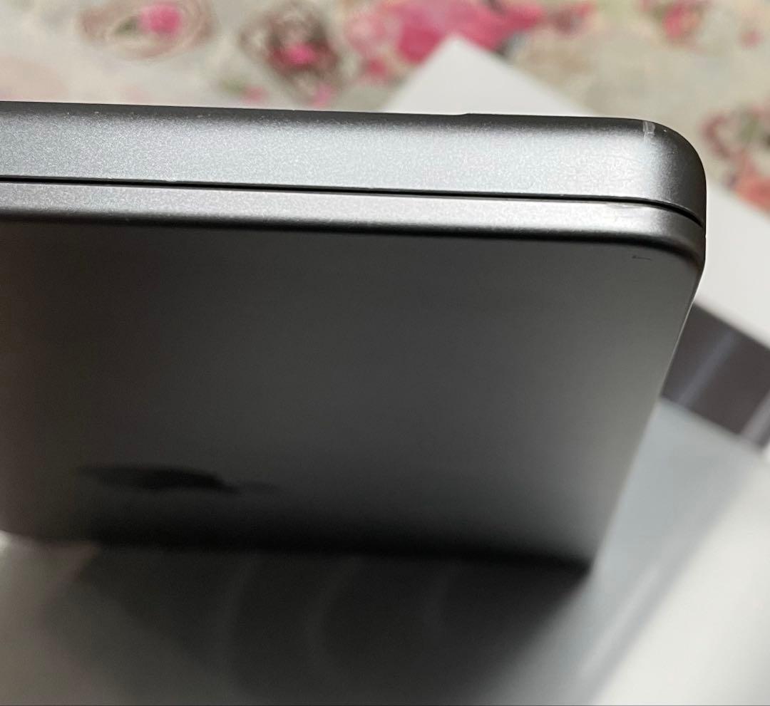 MacBook Pro M1 Pro 14インチ / 16GB / 512GB