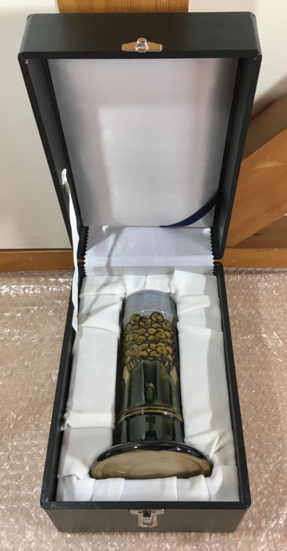 ○ロイヤルドルトン 花瓶 箱入り   フラワーベース