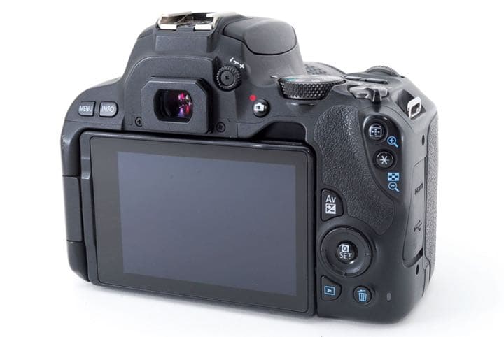 カメラバッグ付☆  キャノン canon kiss x9標準レンズセット