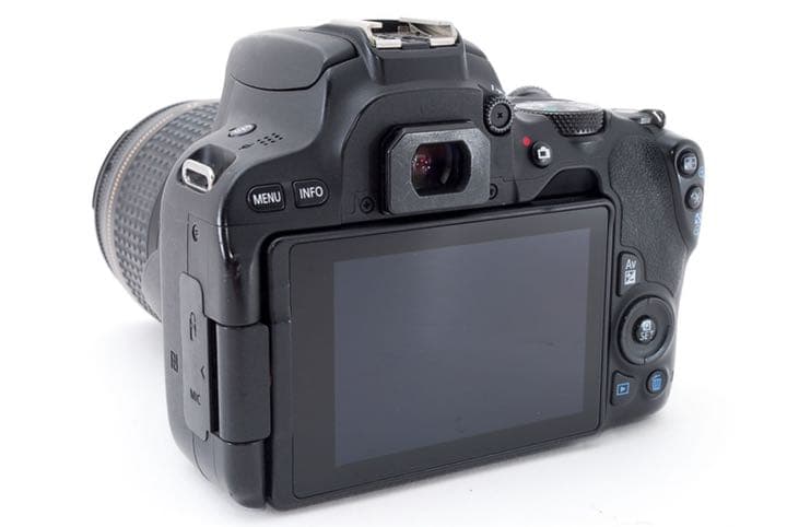 カメラバッグ付☆  キャノン canon kiss x9標準レンズセット