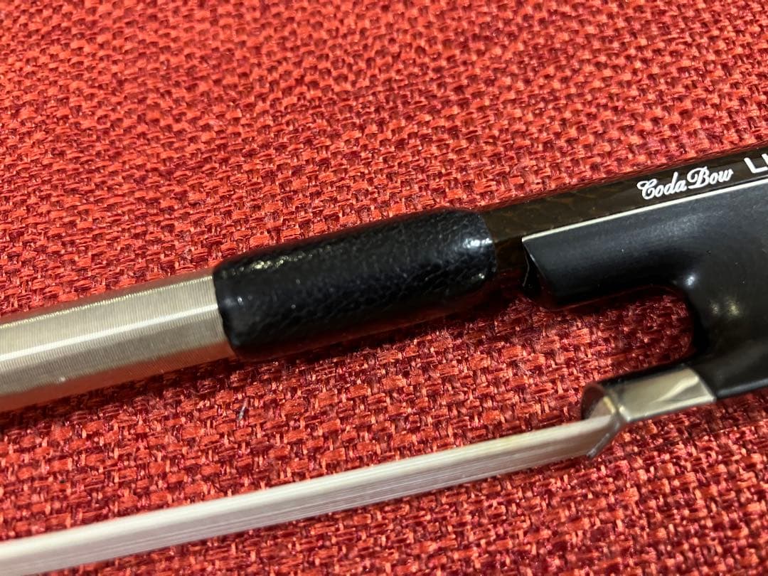 CodaBow（コーダボウ）LUMA カーボン製バイオリン弓4/4