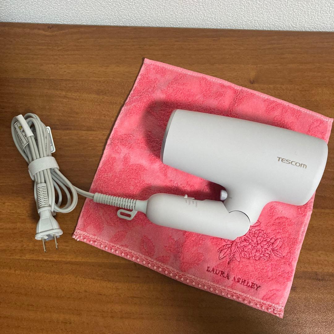 TESCOM TD561A ヘアドライヤー 1300W ピンク【美品】