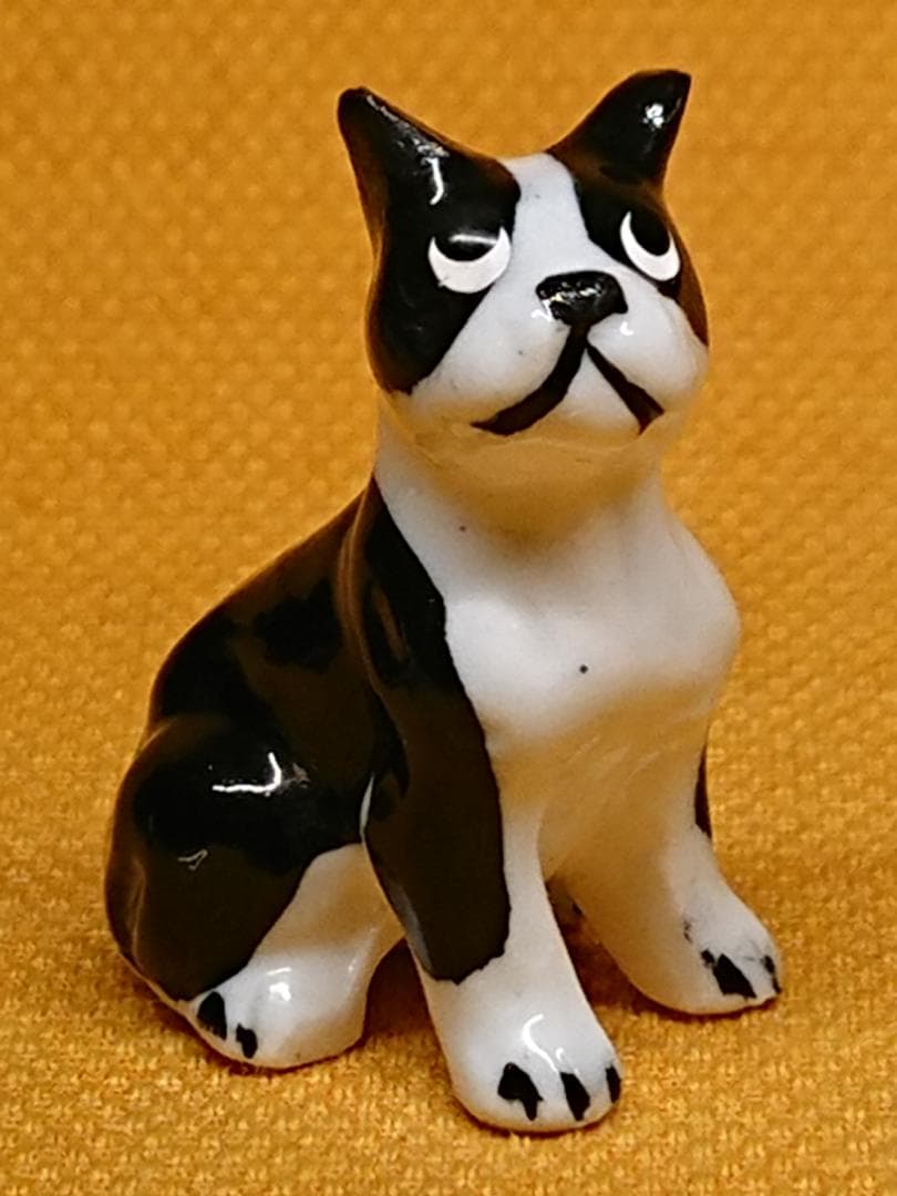【美品】犬　ボストンテリア　陶器　置物　インテリア　工芸品　美術品　A2671