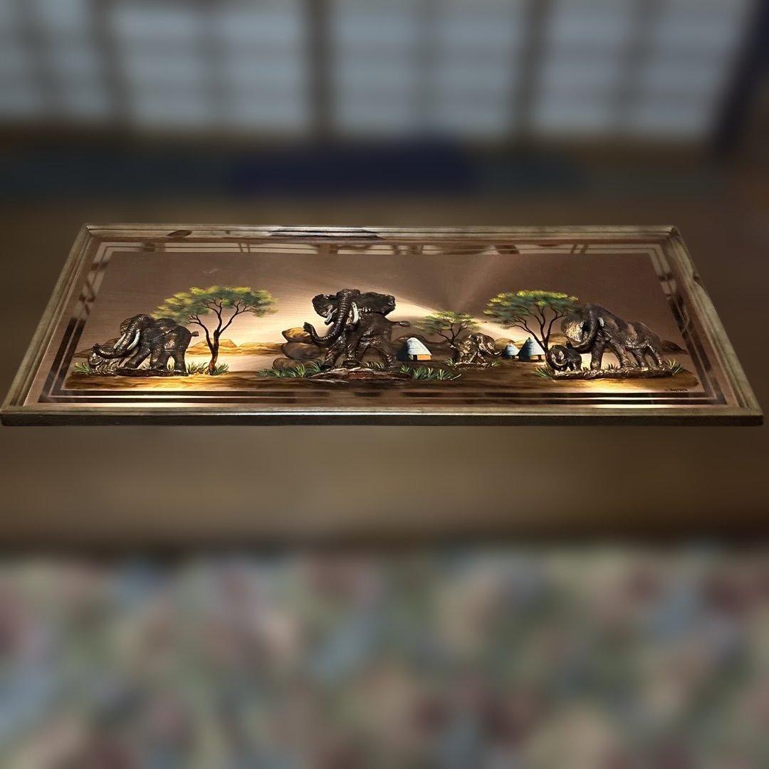 銅版レリーフ　象の風景