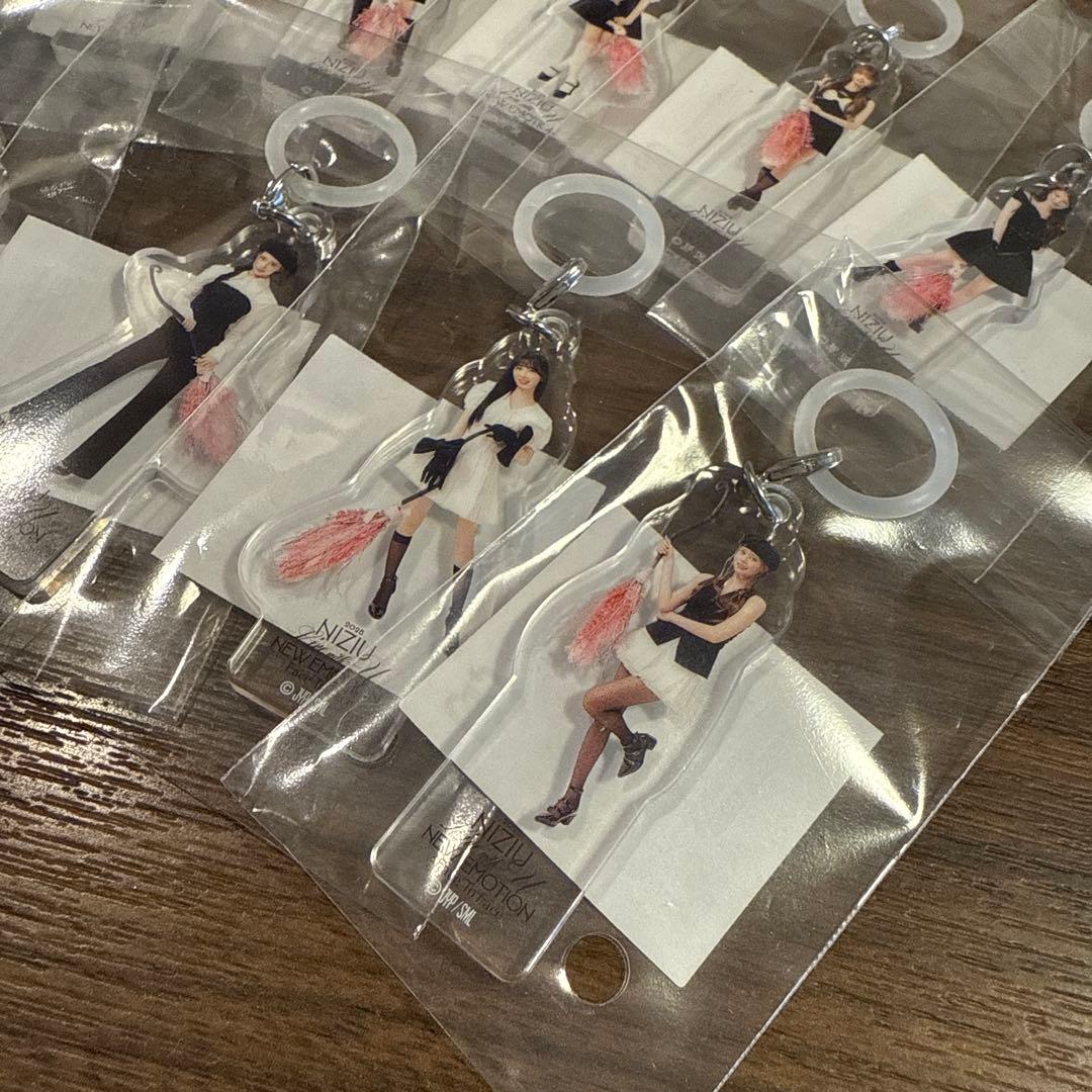 【新品未開封】 NiziU オンラインくじ アクリルめじるしチャーム コンプ ①