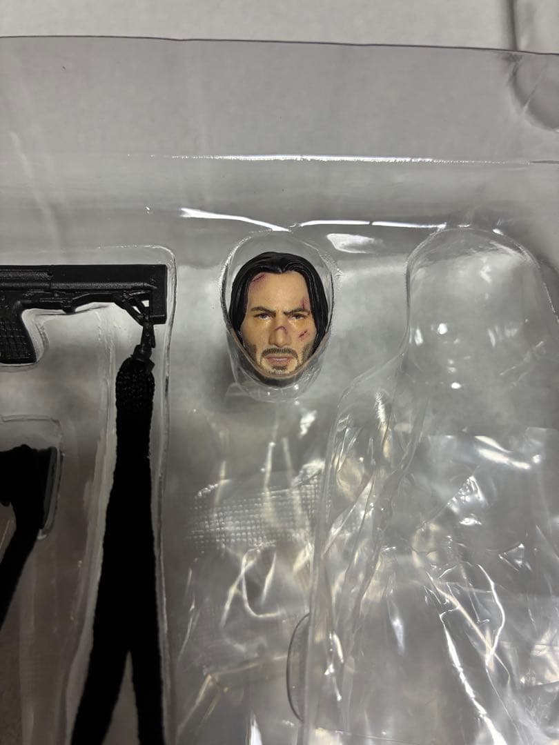 MAFEX No.070 JOHN WICK フィギュア　開封美品 オマケ付き。