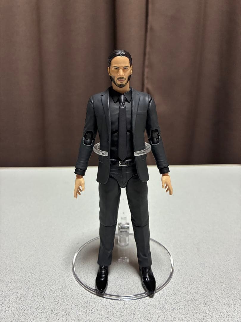 MAFEX No.070 JOHN WICK フィギュア　開封美品 オマケ付き。