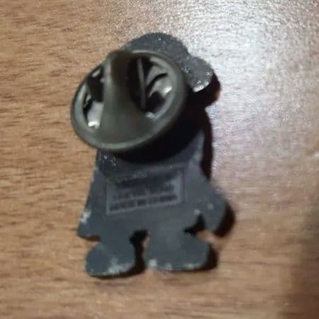 当時物 レア ワンピース シャンクス ピンバッジ