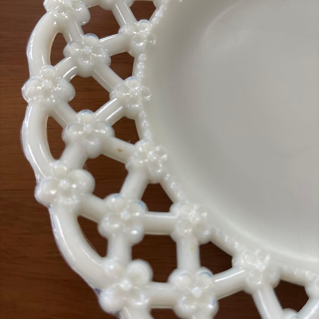 値下げ　プレート　４枚　お皿　ミルクガラス　ヘーゼルアトラス　HA ビンテージ