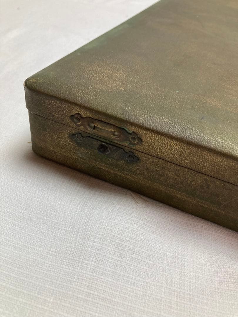 日名子実三　恩賜の盾　満州事変の記念品　陸軍大臣　箱あり傷みあります　日本軍