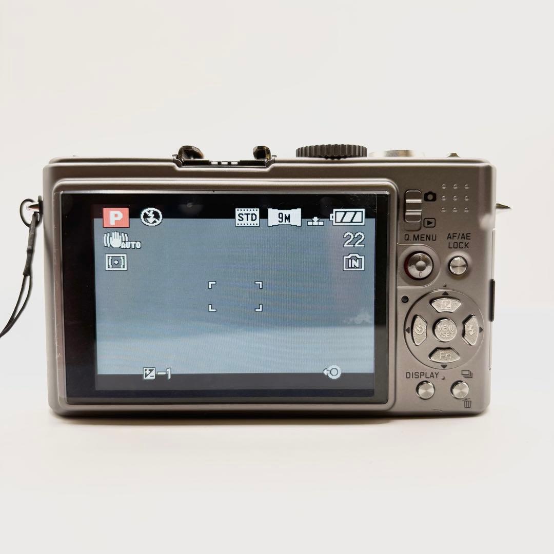 【週末限定値下げ】【美品】LEICA D-LUX4 チタン 1000台限定生産品