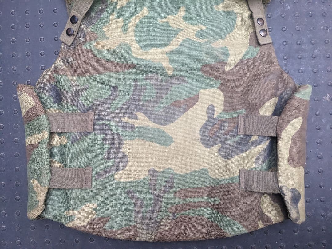 防弾チョッキ　ボディーアーマー　米軍　迷彩　アメリカ軍　実物品