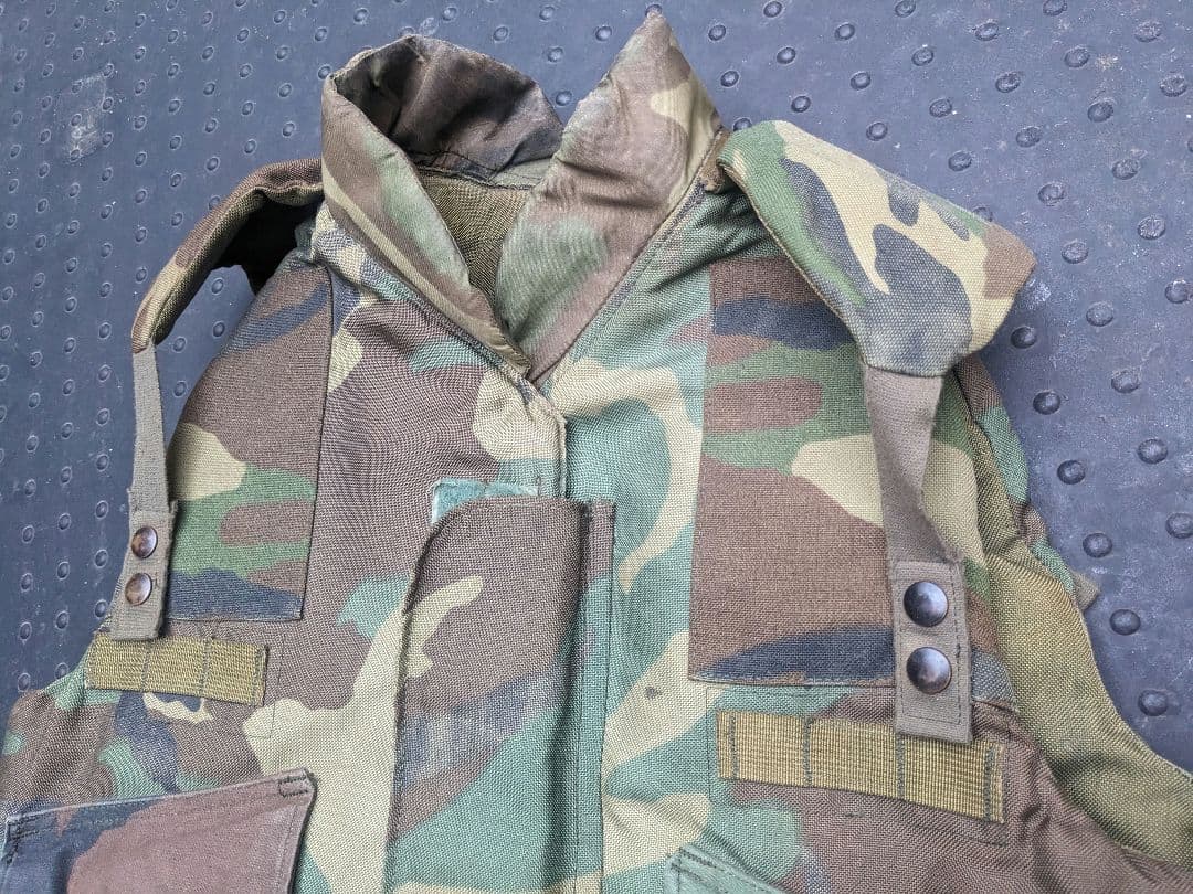 防弾チョッキ　ボディーアーマー　米軍　迷彩　アメリカ軍　実物品