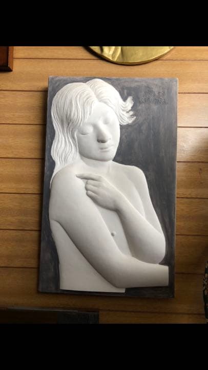 今村三郎作品 [woman 7] 石膏彫刻 7万円。縦58×横35㎝