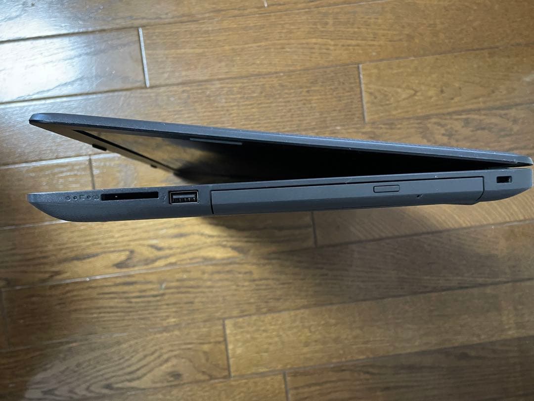 美品Win11 Corei3 7020U/8GB/SSD250GB/office