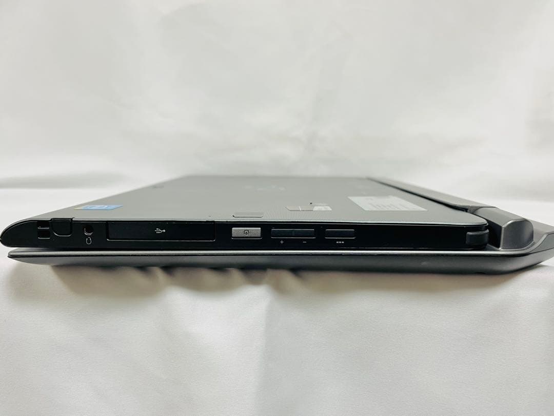 富士通ARROWS Tab Q775/Kフルセット キーボード＋拡張クレードル