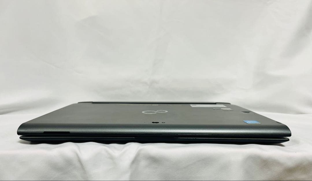 富士通ARROWS Tab Q775/Kフルセット キーボード＋拡張クレードル