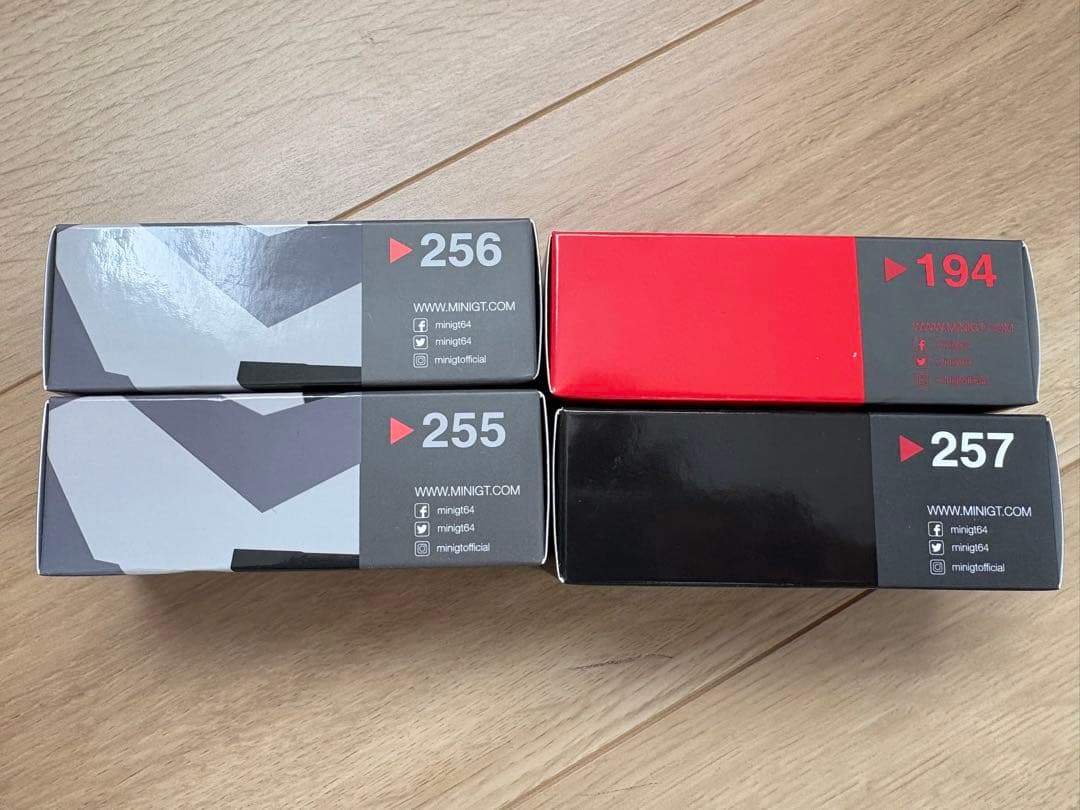 MINI GT Audi RS 6 Avant 4台セット