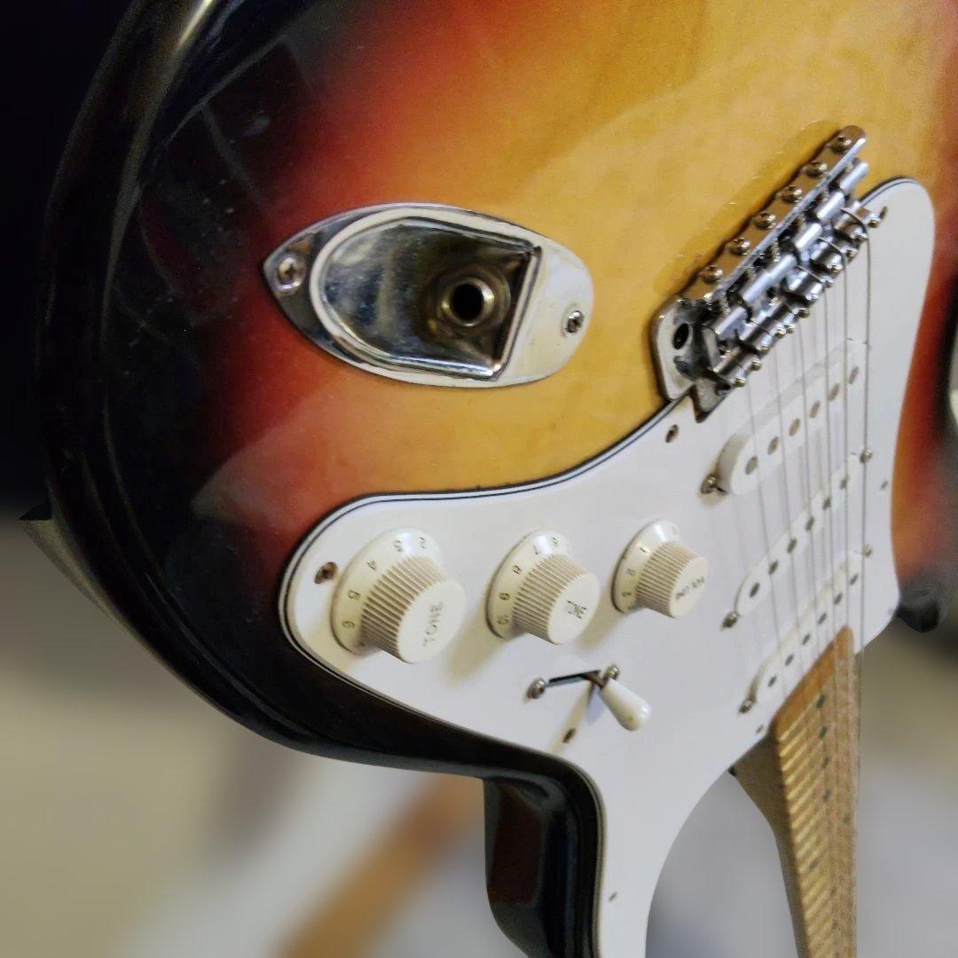 フランプトン　ストラトキャスター タイプ　エレキギター　昭和のコピーモデル