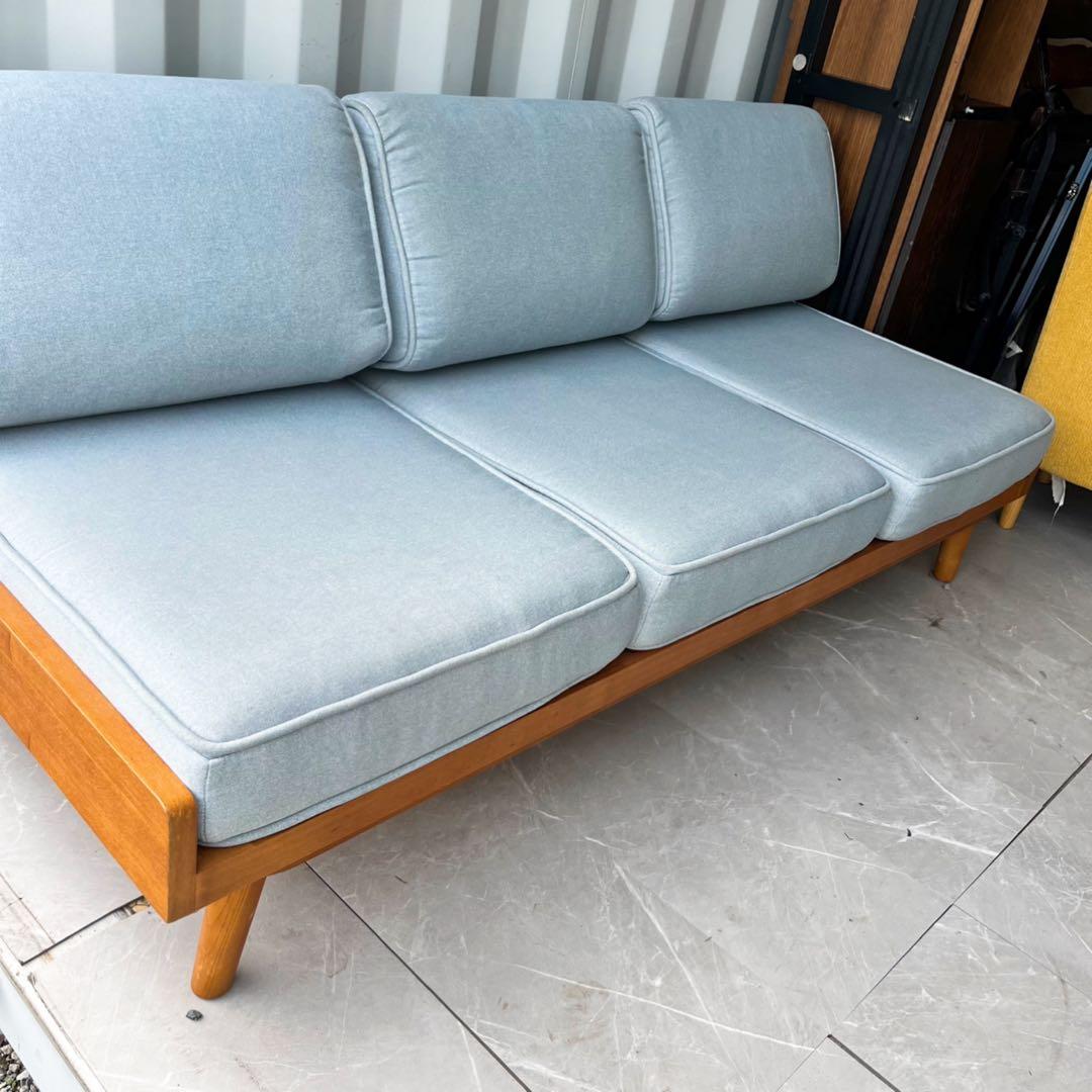 取付無料！ウニコ アルベロ 北欧風水色ファブリック3人掛けソファ✨