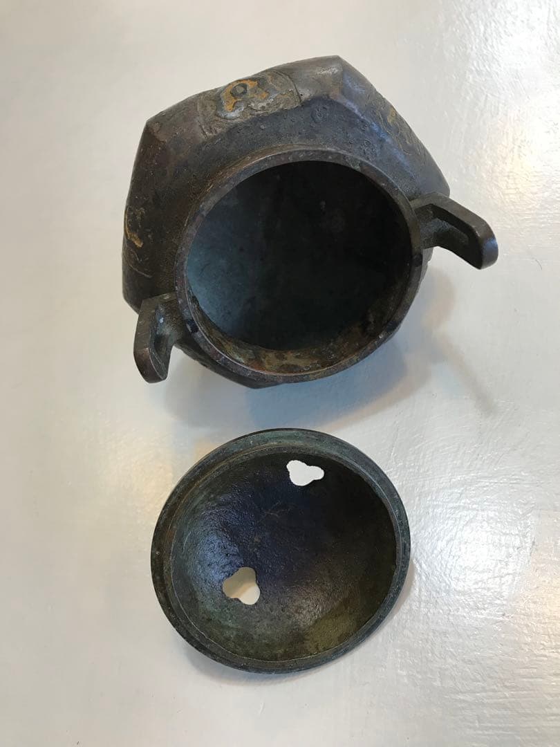 鋳物の香炉
