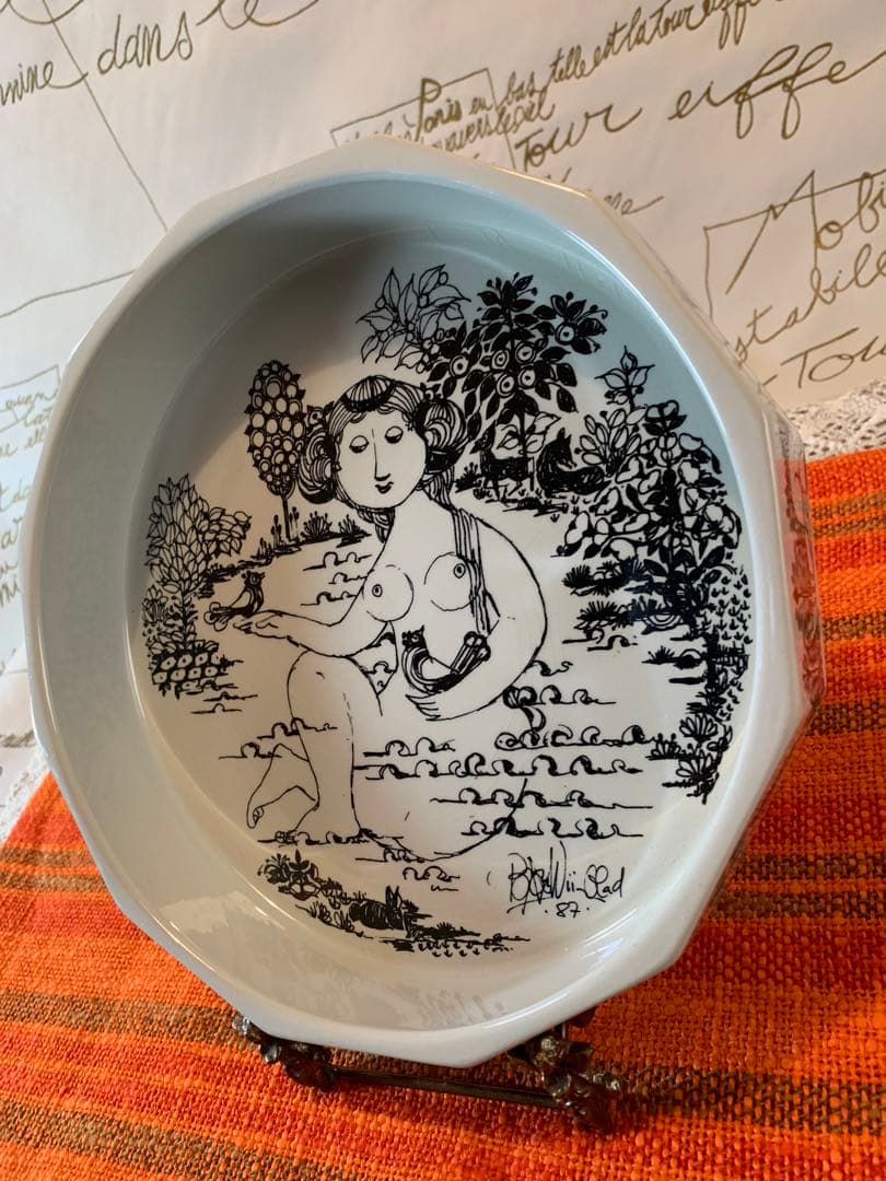 ビヨンヴィンブラッド　ビンテージの題名はバスルームのスーザン！でも可愛いです！