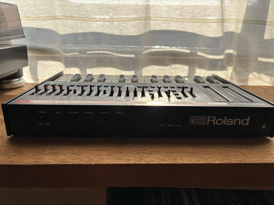 Roland JU-06 シンセサイザー K-25Mキーボードユニット