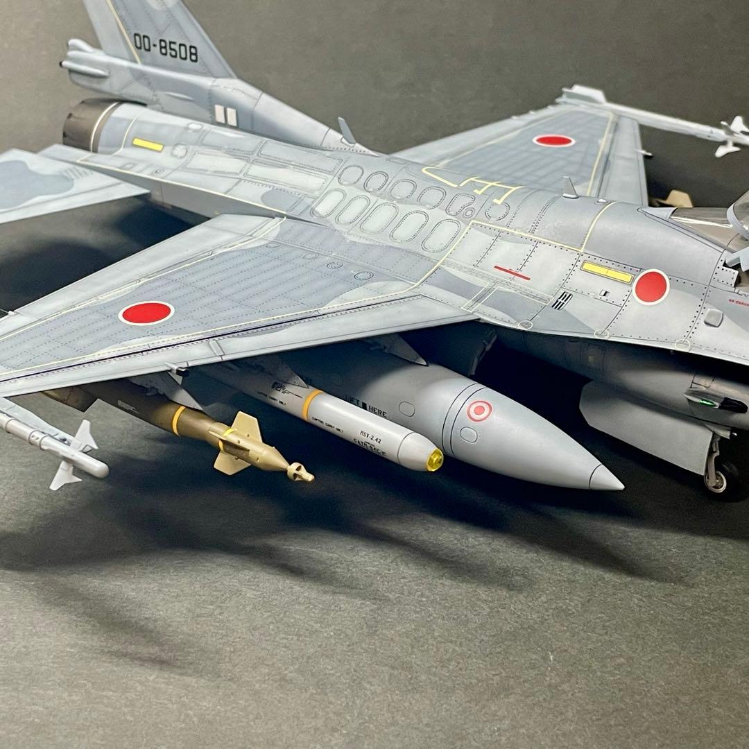 【完成品】 ハセガワ 1/48 F-16J \"ワイバーン\" 幻の爆撃